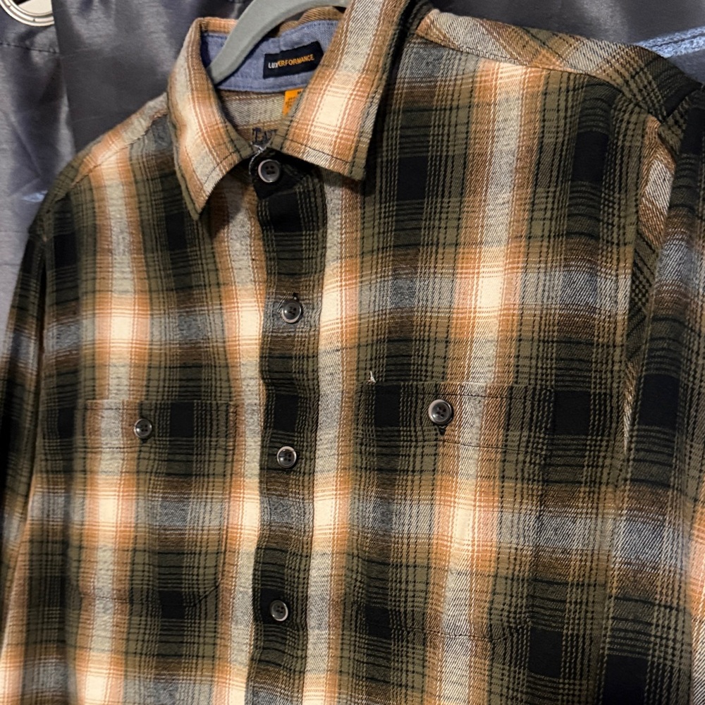 Tailor Vintage-  Men's Plaid Shirt - cotton/poly/spandex blend- Medium- NWOT